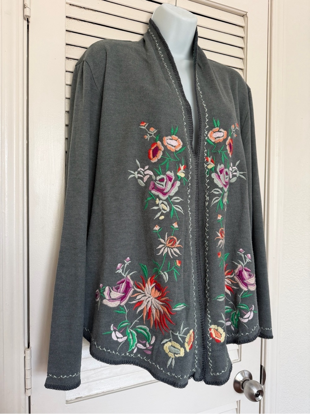 Paparazzi Floral Embroidered Open Front Cardigan Jacket Gray Boho Vintage - Picture 2 of 8